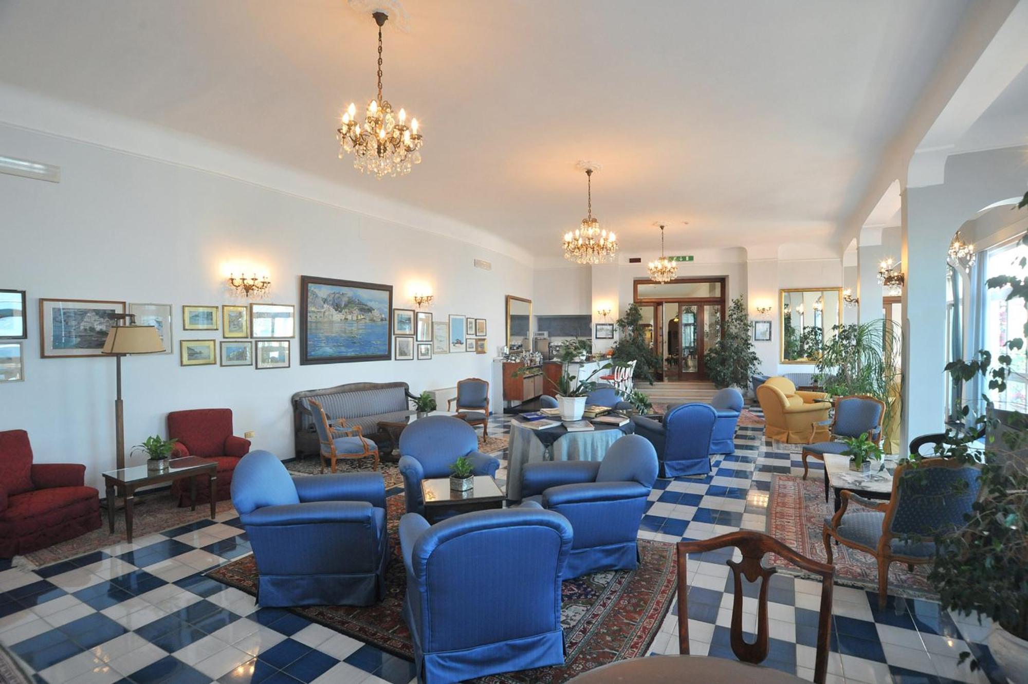 Belvedere Hotel 4*