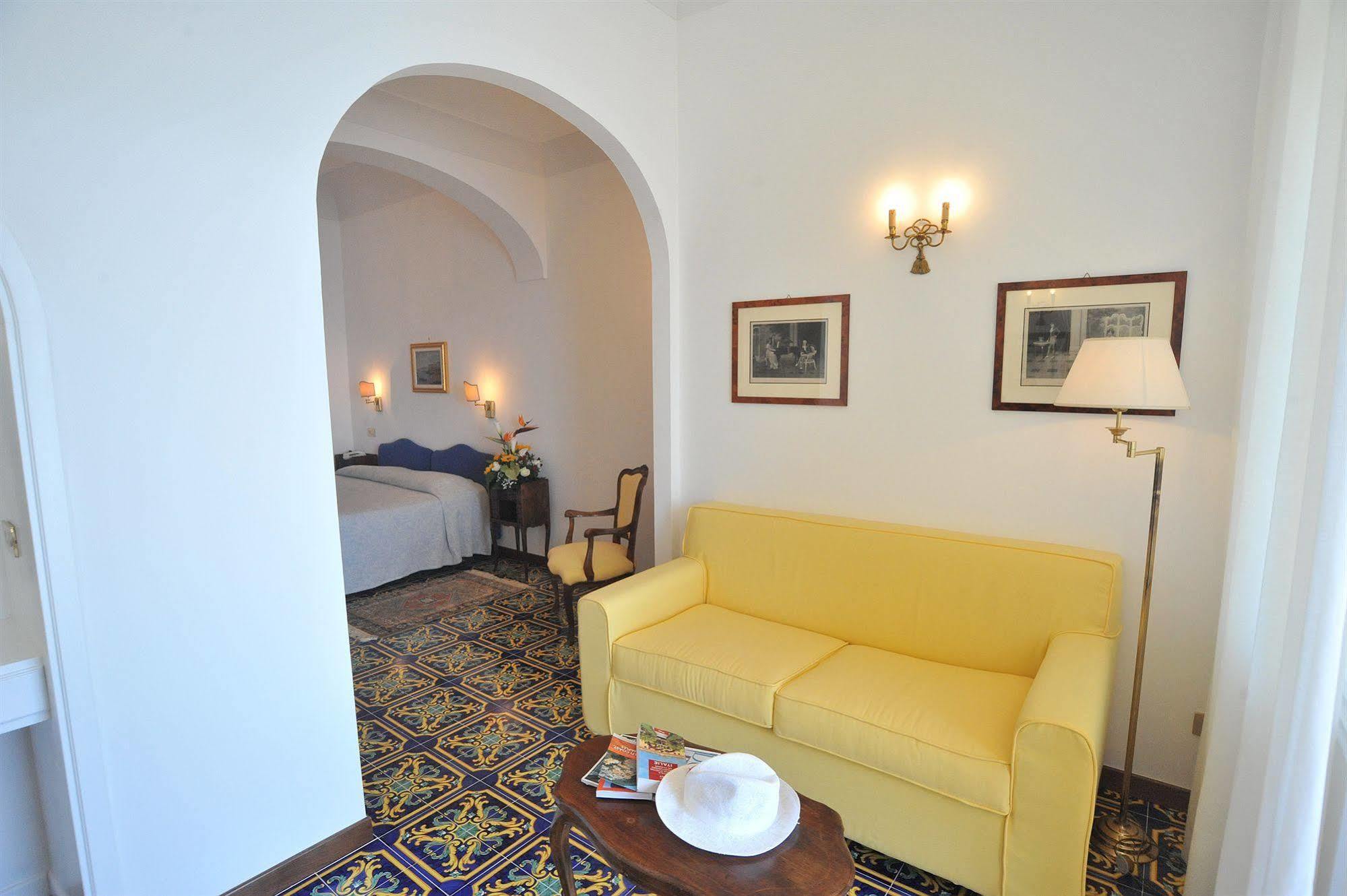 Belvedere Hotel 4*