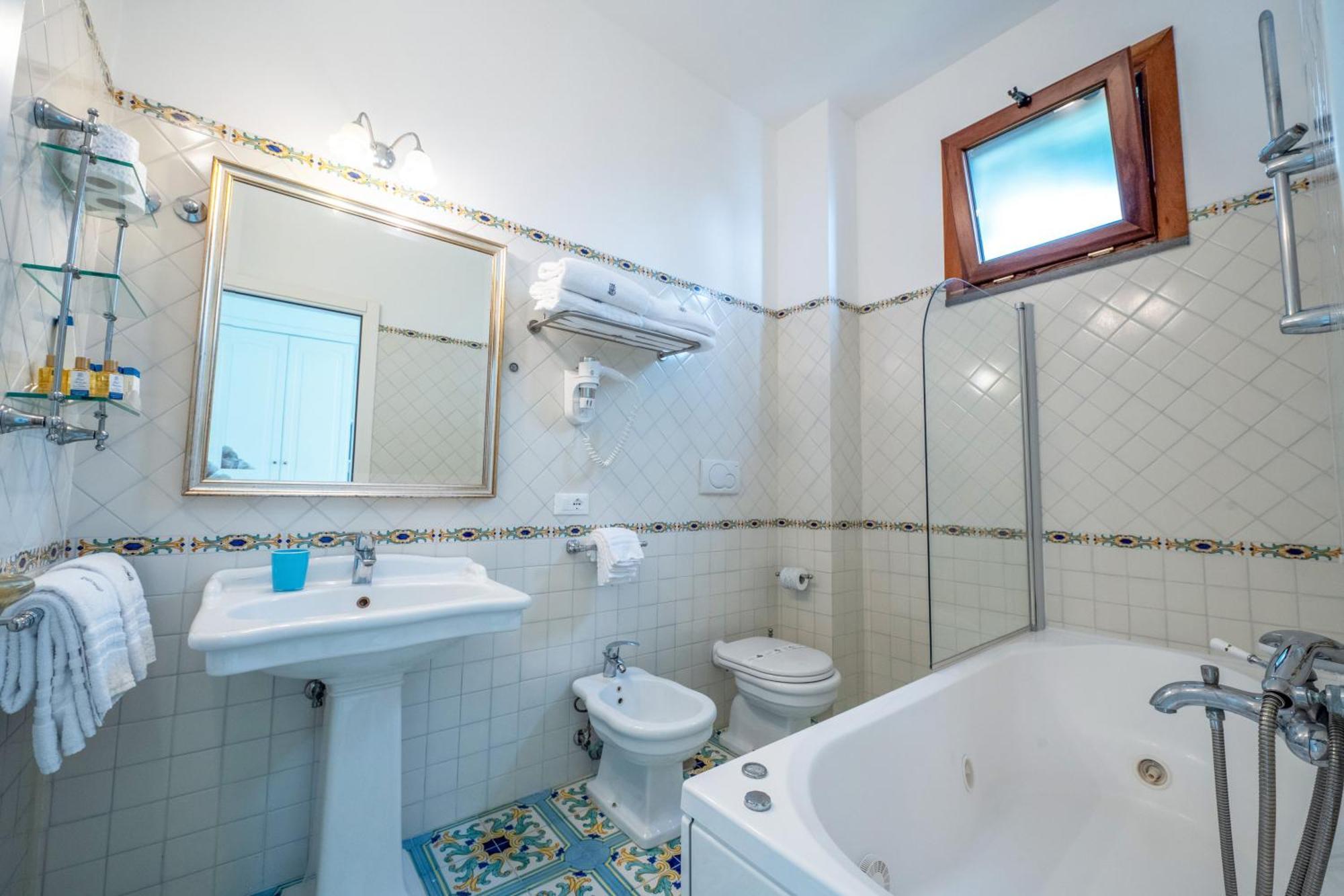 Belvedere Hotel 4*