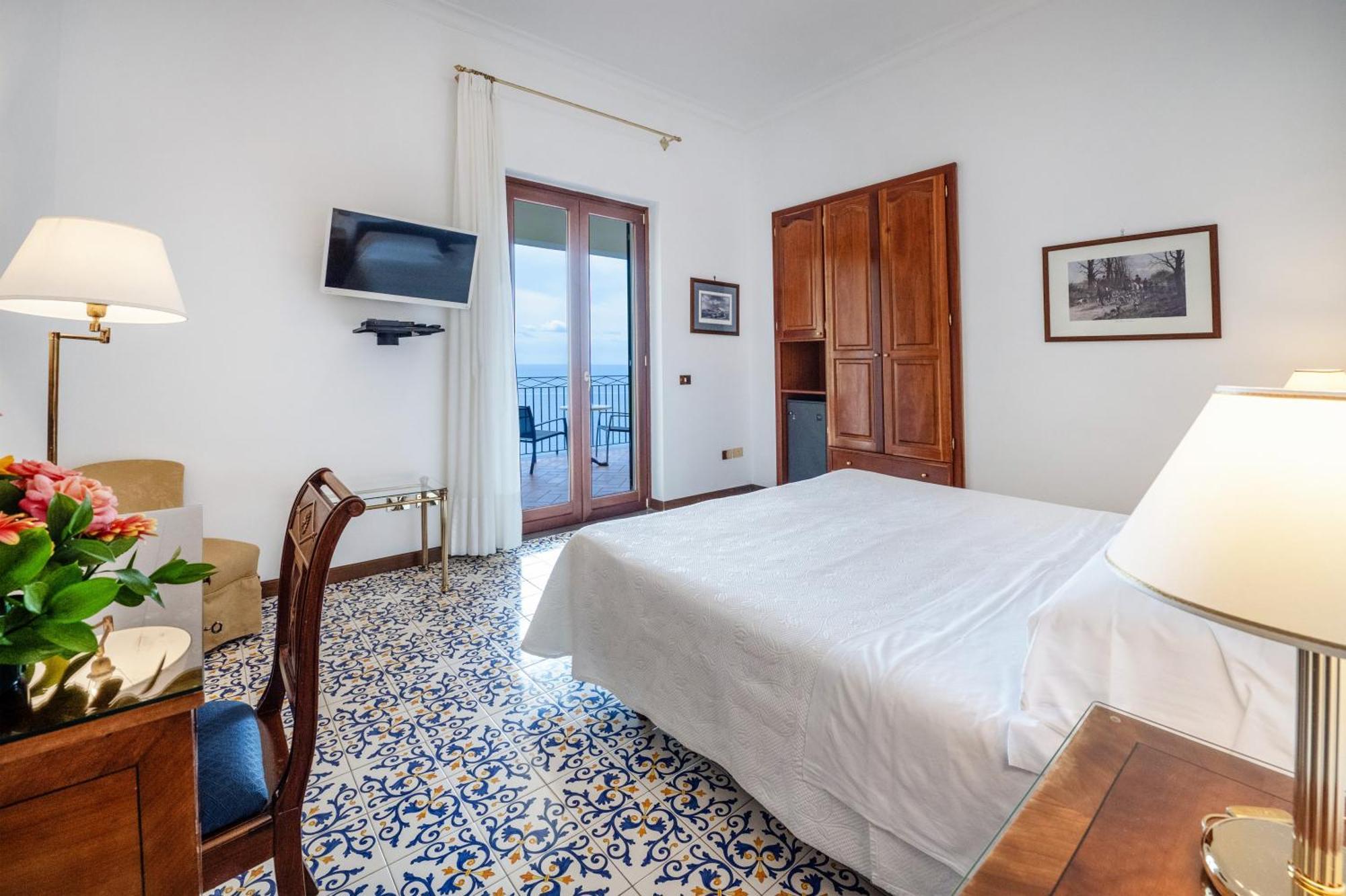 Belvedere Hotel 4*